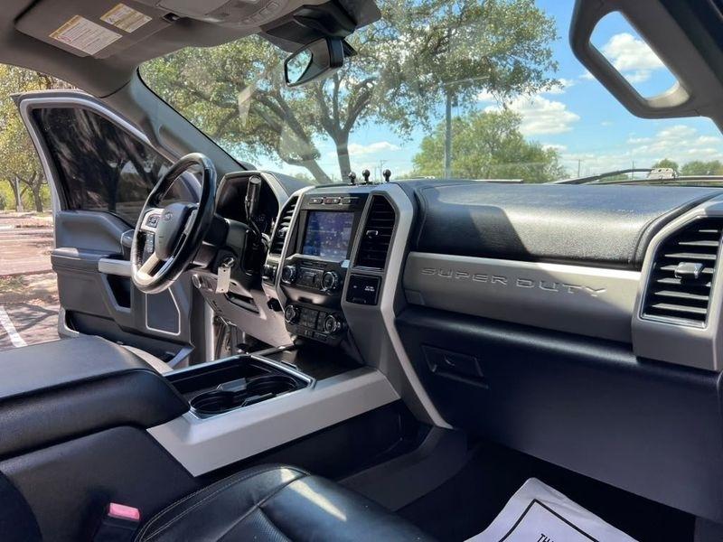 Ford F-250 SD Lariat Crew Cab 4WD 2020