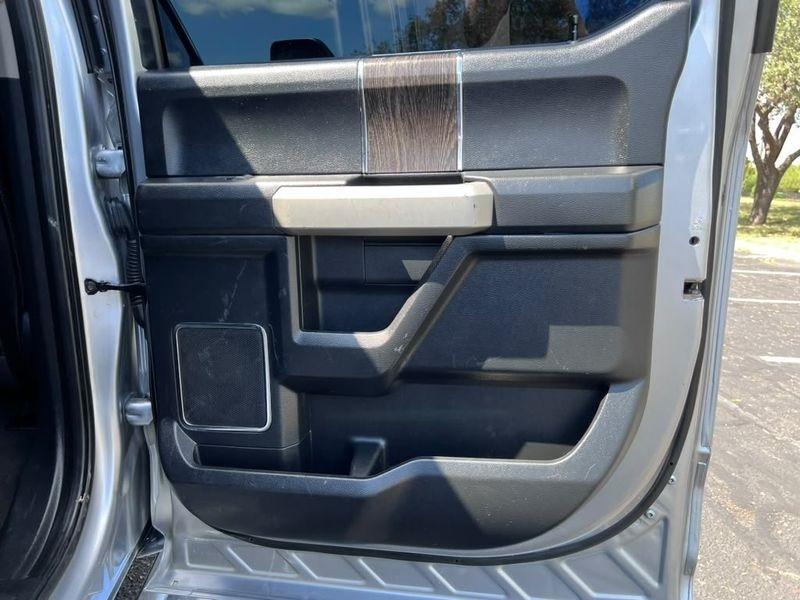 Ford F-250 SD Lariat Crew Cab 4WD 2020
