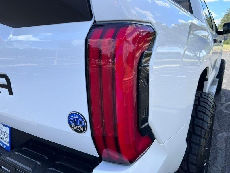 Toyota Tundra SR CrewMax 2WD 2024