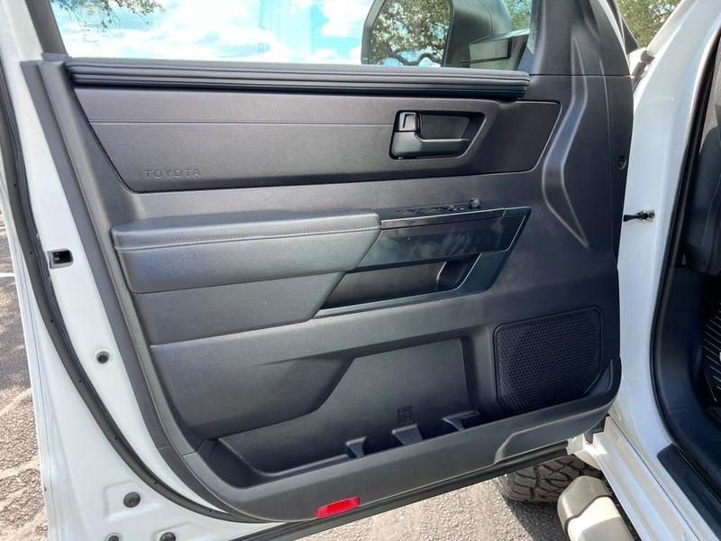 Toyota Tundra SR CrewMax 2WD 2024