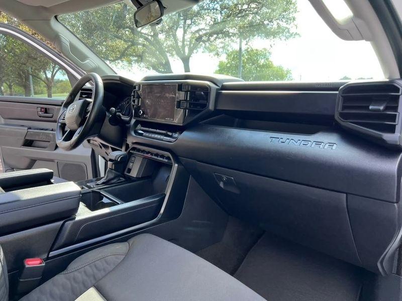 Toyota Tundra SR CrewMax 2WD 2024