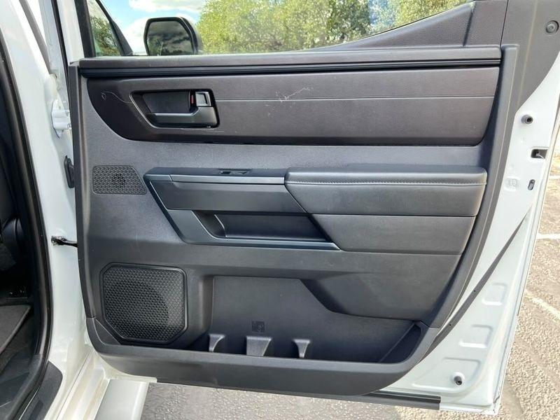 Toyota Tundra SR CrewMax 2WD 2024