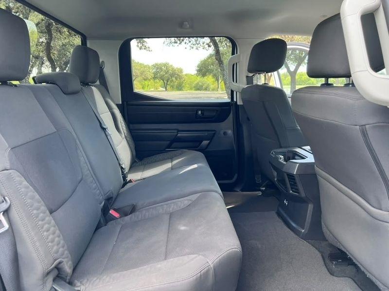 Toyota Tundra SR CrewMax 2WD 2024