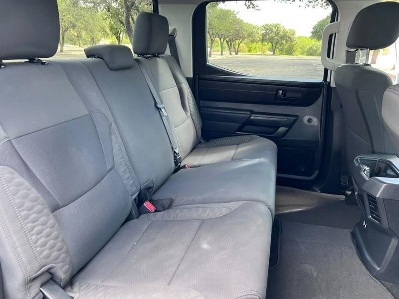 Toyota Tundra SR CrewMax 2WD 2024