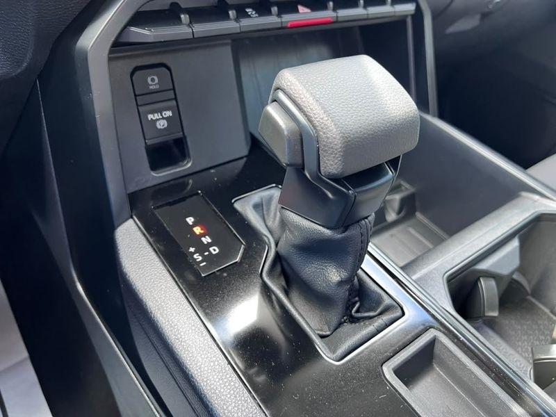 Toyota Tundra SR CrewMax 2WD 2024