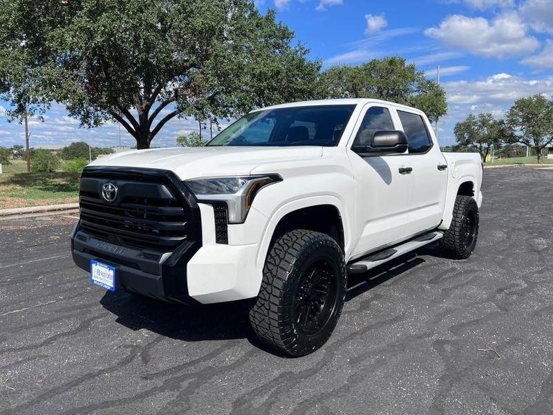 Toyota Tundra SR CrewMax 2WD 2024