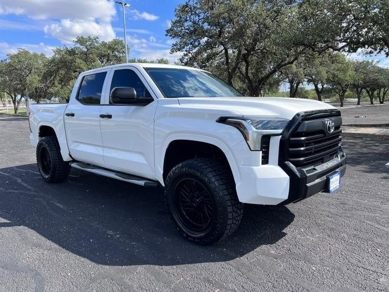 Toyota Tundra SR CrewMax 2WD 2024