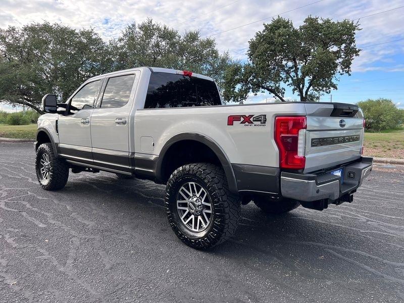 Ford F-250 SD Lariat Crew Cab 4WD 2019
