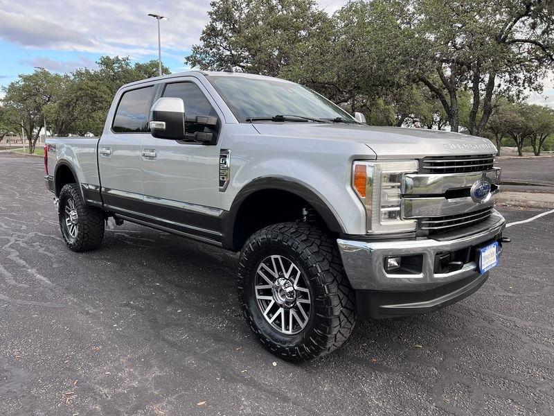 Ford F-250 SD Lariat Crew Cab 4WD 2019