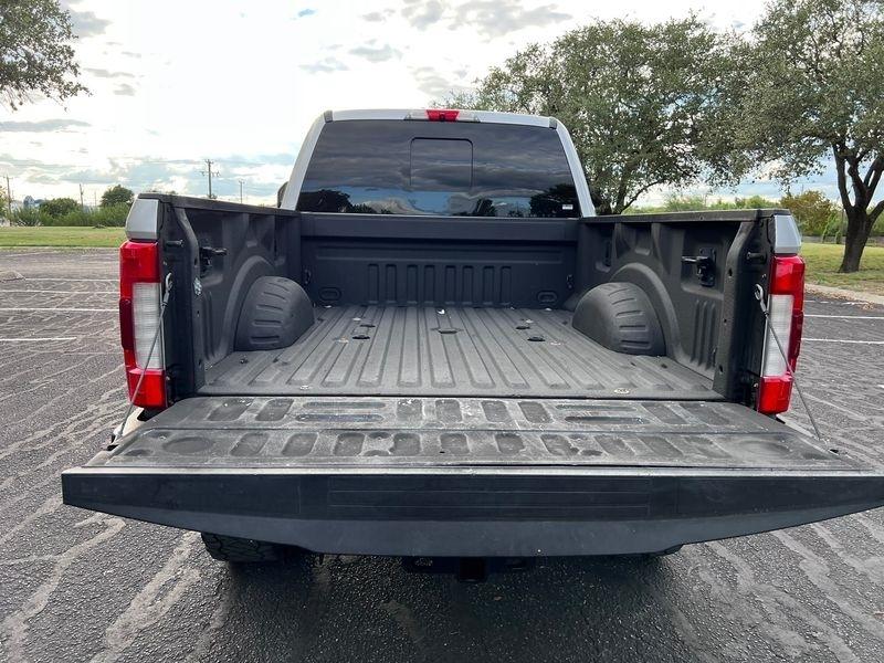 Ford F-250 SD Lariat Crew Cab 4WD 2019