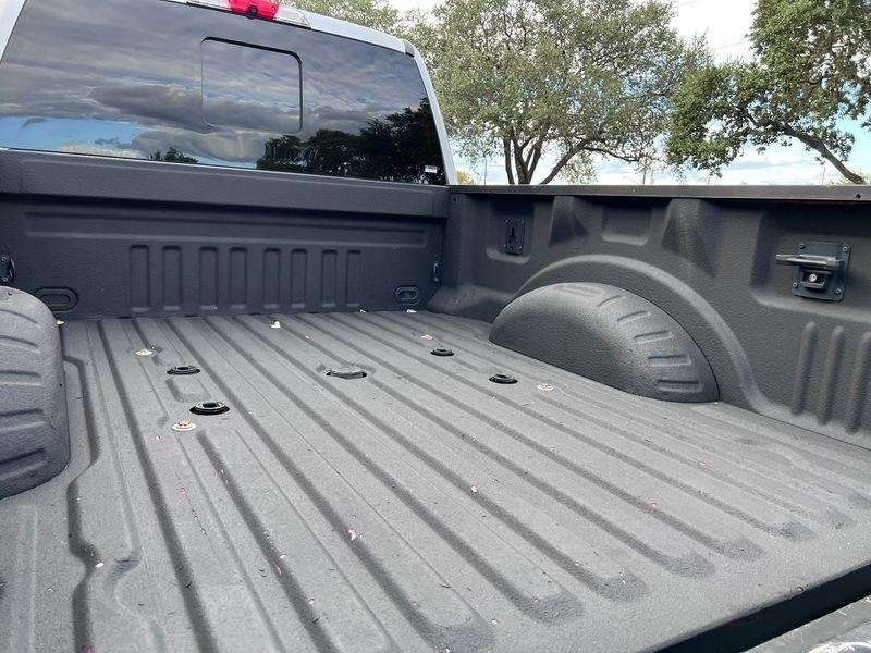Ford F-250 SD Lariat Crew Cab 4WD 2019