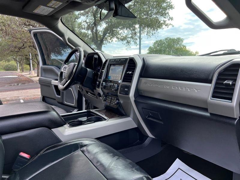 Ford F-250 SD Lariat Crew Cab 4WD 2019