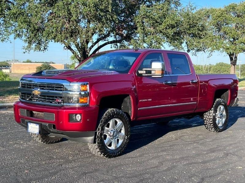 Chevrolet Silverado 2500HD LTZ Crew Cab Long Box 4WD 2019