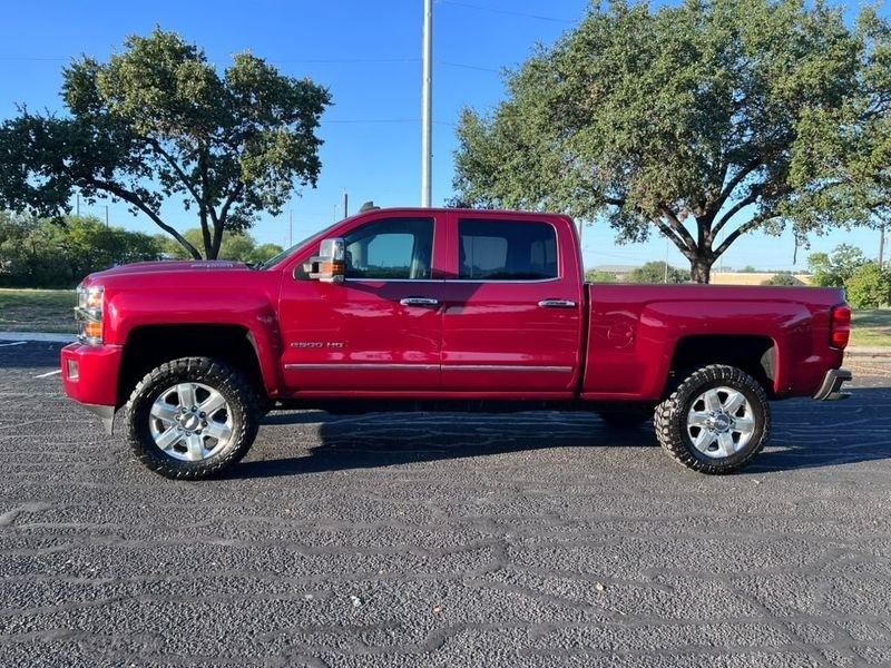 Chevrolet Silverado 2500HD LTZ Crew Cab Long Box 4WD 2019
