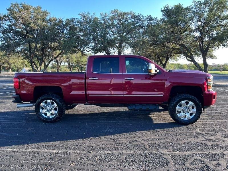 Chevrolet Silverado 2500HD LTZ Crew Cab Long Box 4WD 2019