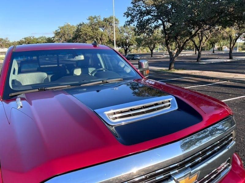 Chevrolet Silverado 2500HD LTZ Crew Cab Long Box 4WD 2019