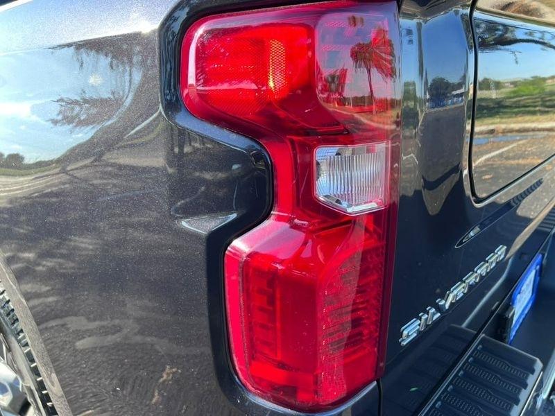 Chevrolet Silverado 1500 LT Crew Cab 4WD 2024