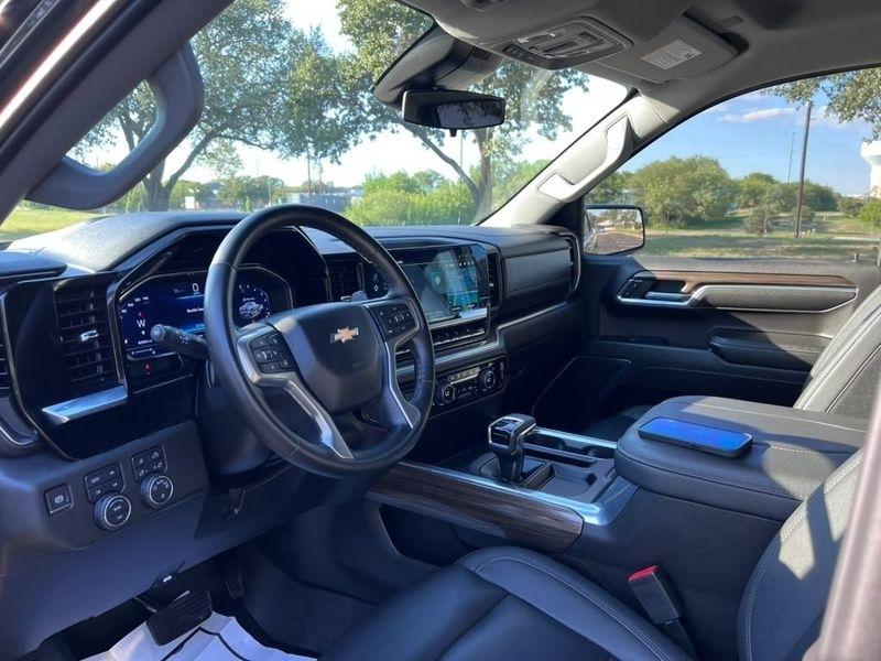 Chevrolet Silverado 1500 LT Crew Cab 4WD 2024