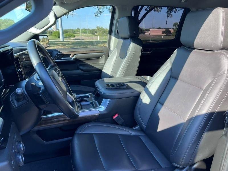 Chevrolet Silverado 1500 LT Crew Cab 4WD 2024