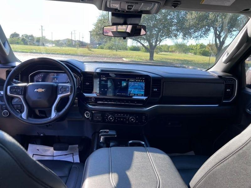 Chevrolet Silverado 1500 LT Crew Cab 4WD 2024