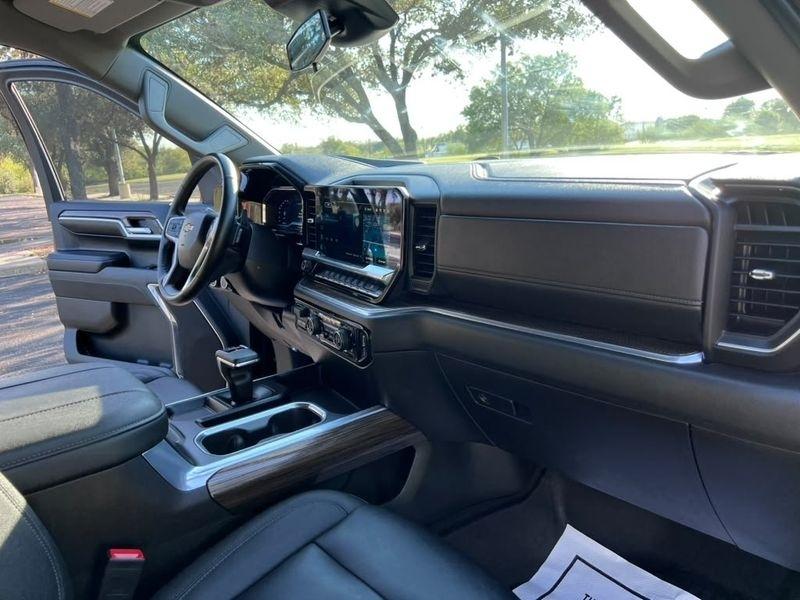 Chevrolet Silverado 1500 LT Crew Cab 4WD 2024