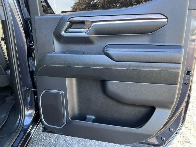 Chevrolet Silverado 1500 LT Crew Cab 4WD 2024