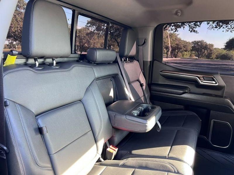 Chevrolet Silverado 1500 LT Crew Cab 4WD 2024