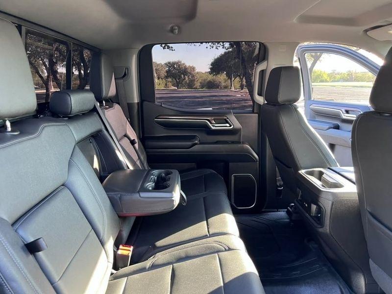 Chevrolet Silverado 1500 LT Crew Cab 4WD 2024