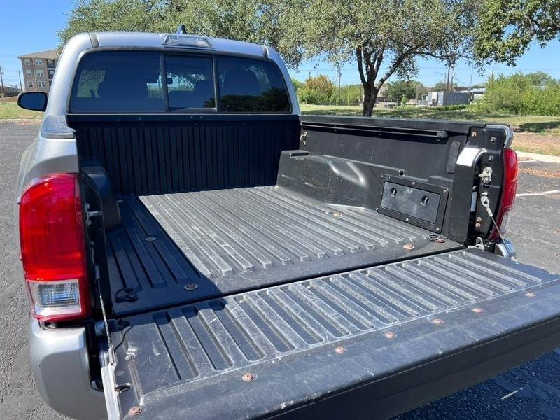 Toyota Tacoma SR5 Double Cab Long Bed I4 6AT 2WD 2020