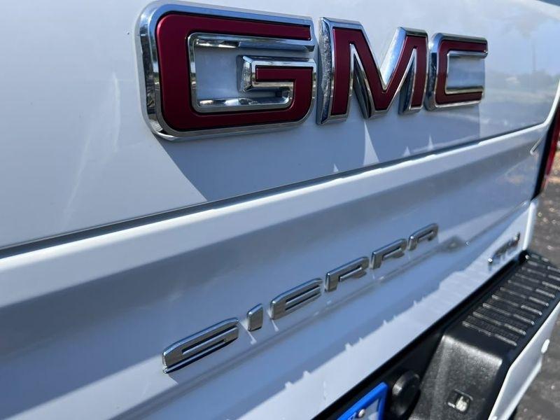 GMC Sierra 1500 AT4 Crew Cab Long Box 4WD 2020