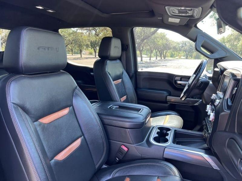 GMC Sierra 1500 AT4 Crew Cab Long Box 4WD 2020