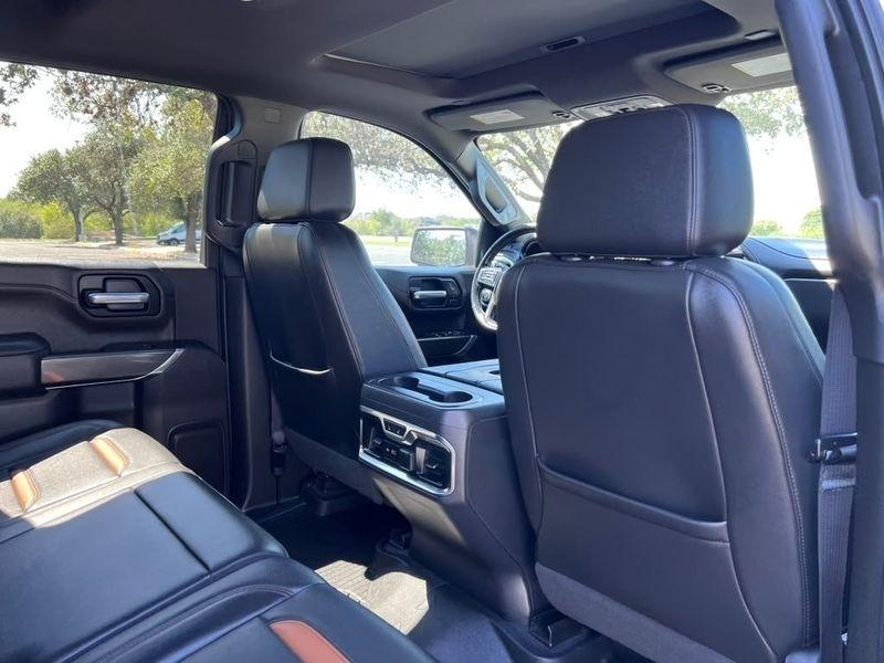 GMC Sierra 1500 AT4 Crew Cab Long Box 4WD 2020