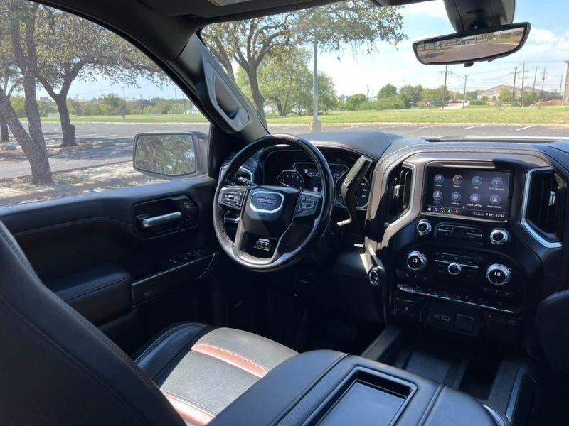 GMC Sierra 1500 AT4 Crew Cab Long Box 4WD 2020