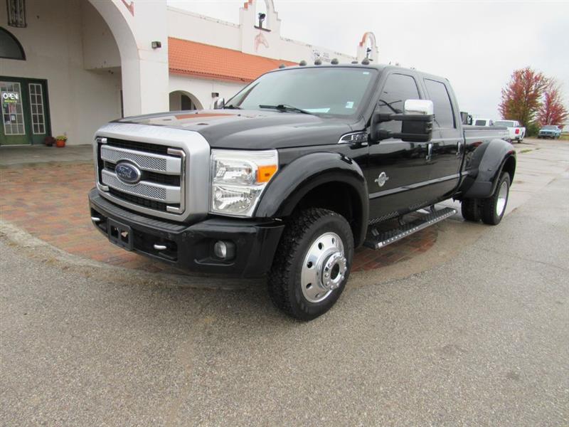 Ford F-450 SD XL Crew Cab DRW 4WD 2016 Ford F-450 SD XL Crew Cab DRW 4WD 2016