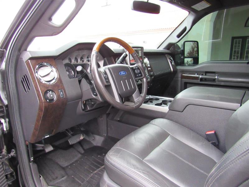 Ford F-450 SD XL Crew Cab DRW 4WD 2016 Ford F-450 SD XL Crew Cab DRW 4WD 2016