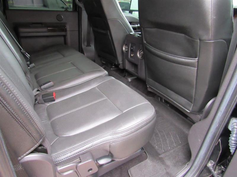 Ford F-450 SD XL Crew Cab DRW 4WD 2016 Ford F-450 SD XL Crew Cab DRW 4WD 2016
