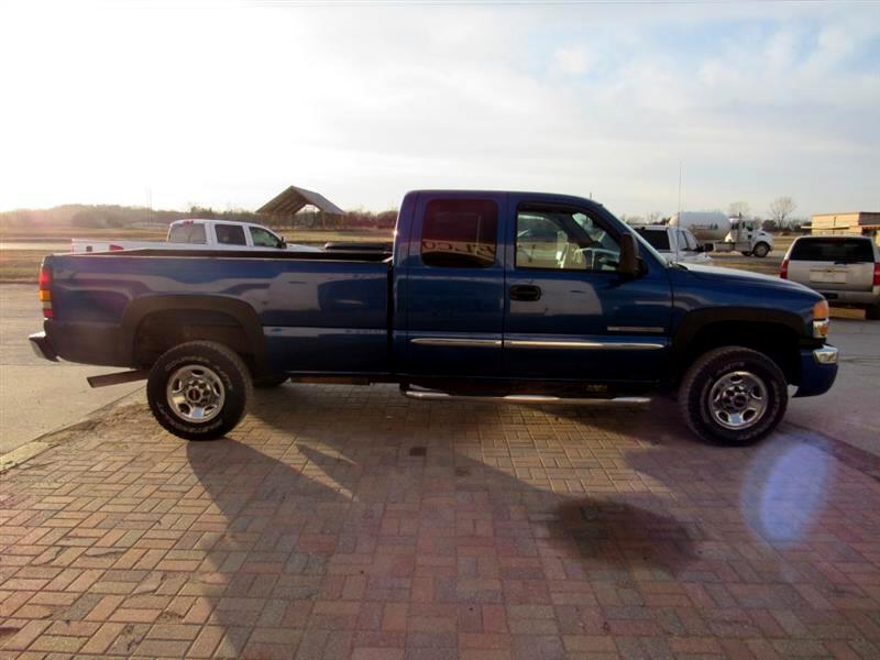 GMC Sierra 2500HD SLE Ext. Cab Long Bed 2WD 2004