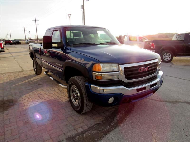 GMC Sierra 2500HD SLE Ext. Cab Long Bed 2WD 2004