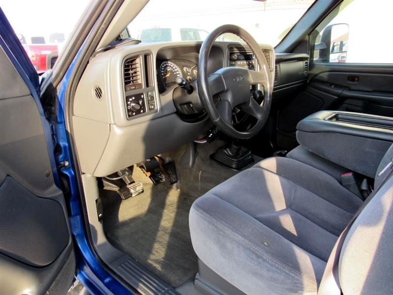 GMC Sierra 2500HD SLE Ext. Cab Long Bed 2WD 2004