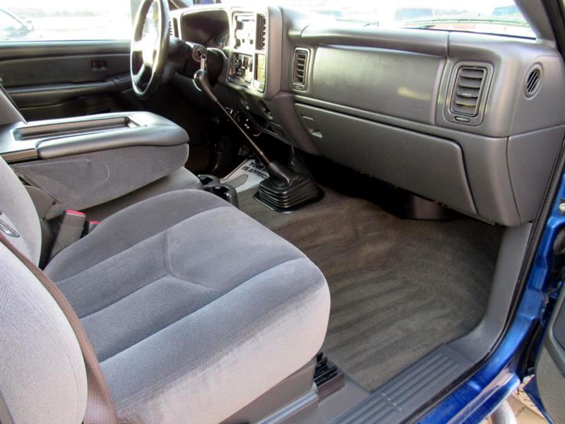 GMC Sierra 2500HD SLE Ext. Cab Long Bed 2WD 2004