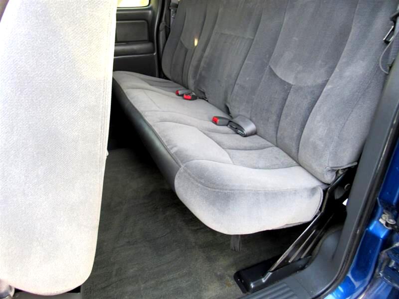 GMC Sierra 2500HD SLE Ext. Cab Long Bed 2WD 2004