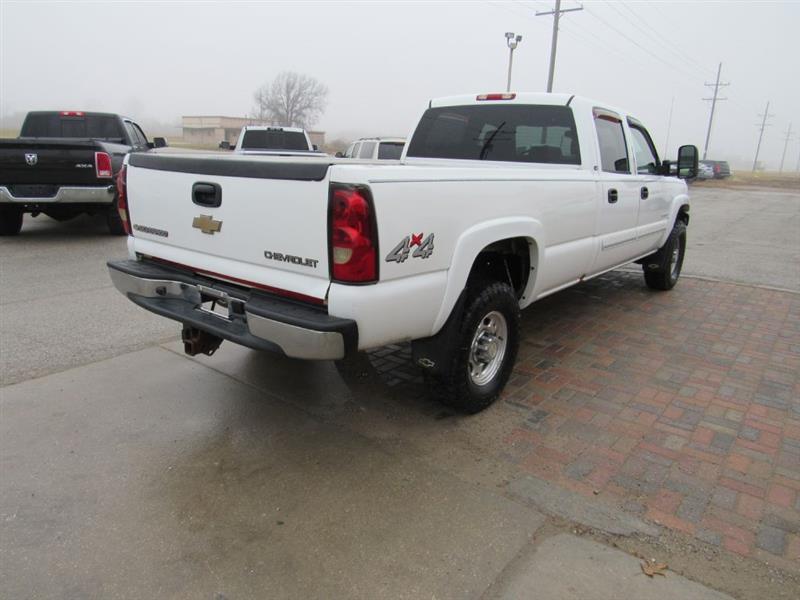 Chevrolet Silverado 2500 Crew Cab Long Bed 4WD 2005