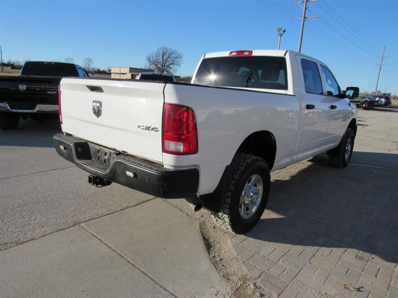 RAM 2500 Tradesman Crew Cab SWB 4WD 2016