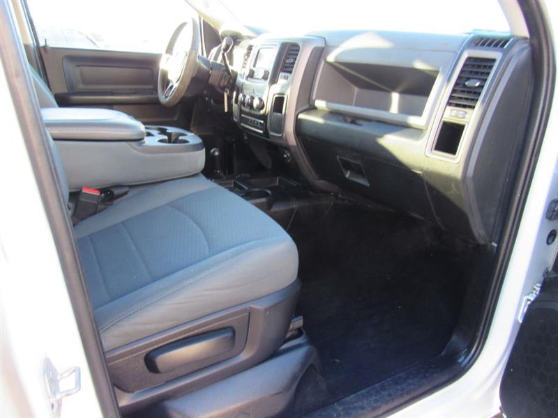 RAM 2500 Tradesman Crew Cab SWB 4WD 2016