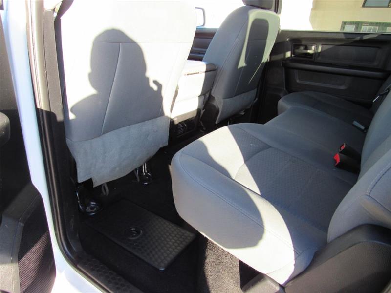 RAM 2500 Tradesman Crew Cab SWB 4WD 2016