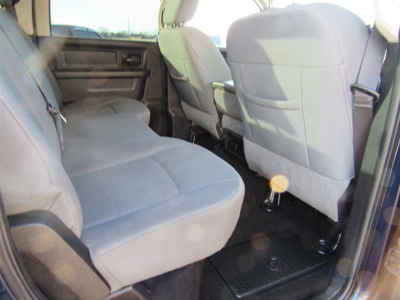 RAM 2500 Tradesman Crew Cab SWB 4WD 2013