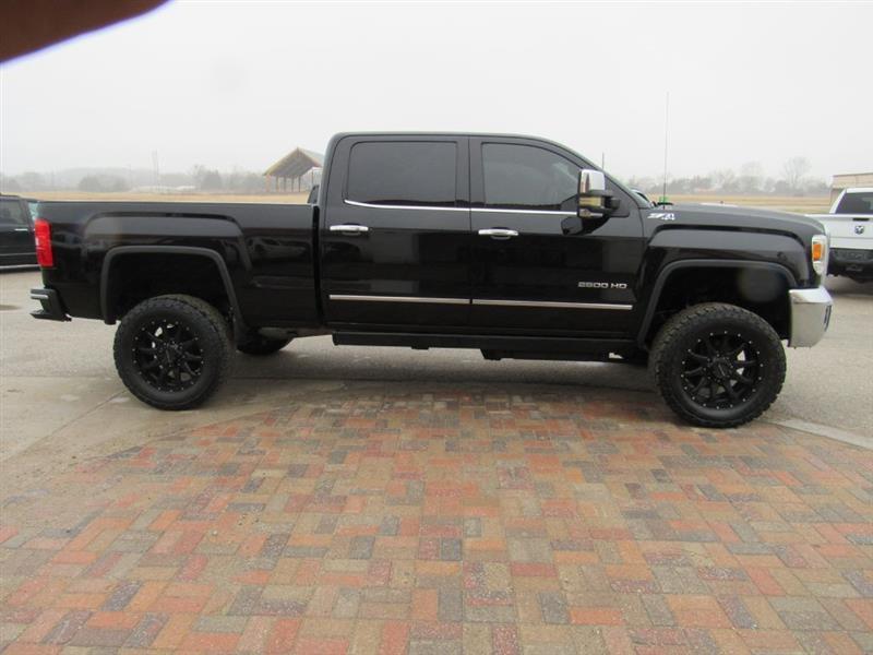 GMC Sierra 2500HD SLT Crew Cab 4WD 2015