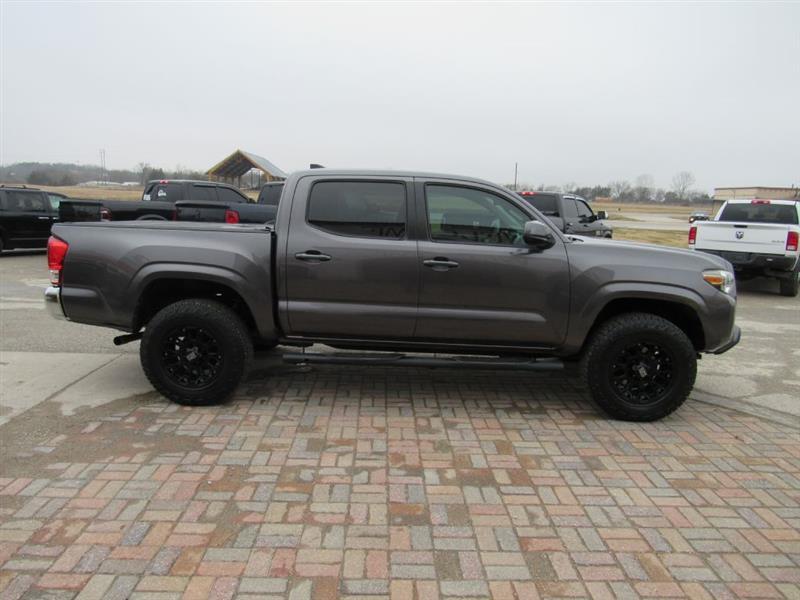 Toyota Tacoma SR5 Double Cab Long Bed V6 6AT 2WD 2016
