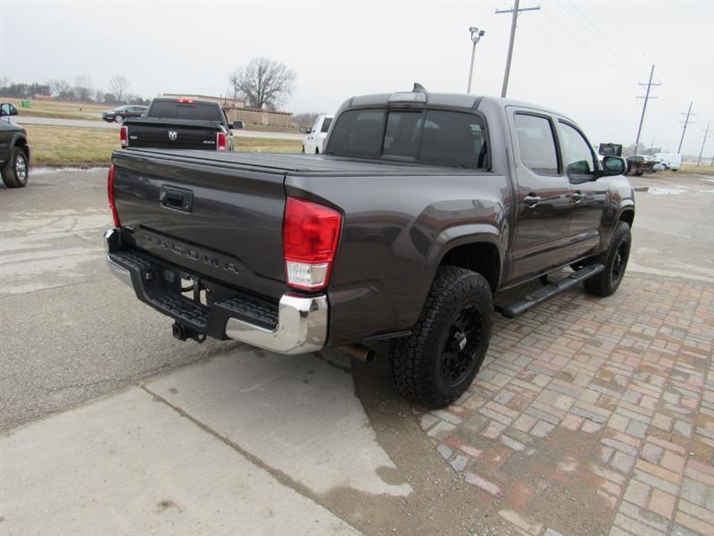 Toyota Tacoma SR5 Double Cab Long Bed V6 6AT 2WD 2016