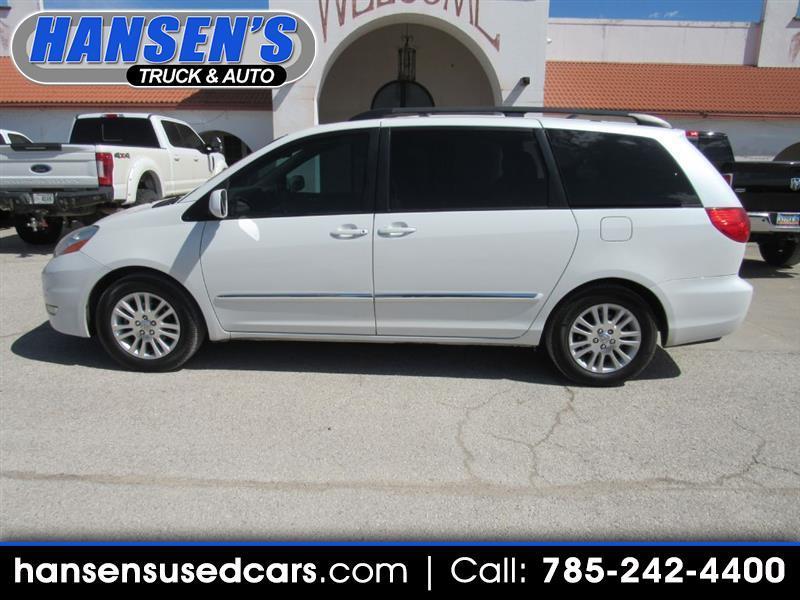 Toyota Sienna XLE FWD 2010